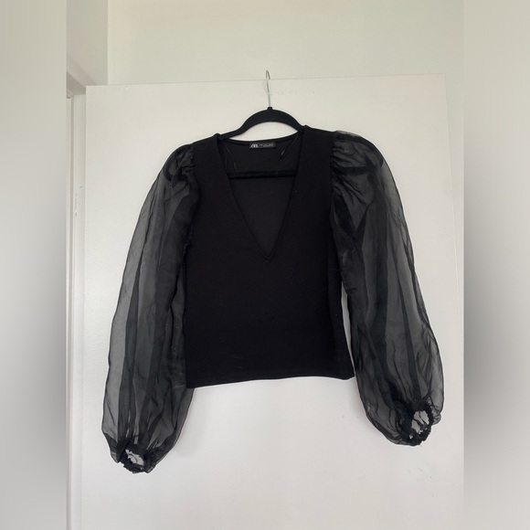 🛍️ZARA TOP WITH PUFF SLEEVE WORN ONCE - Picture 1 of 3